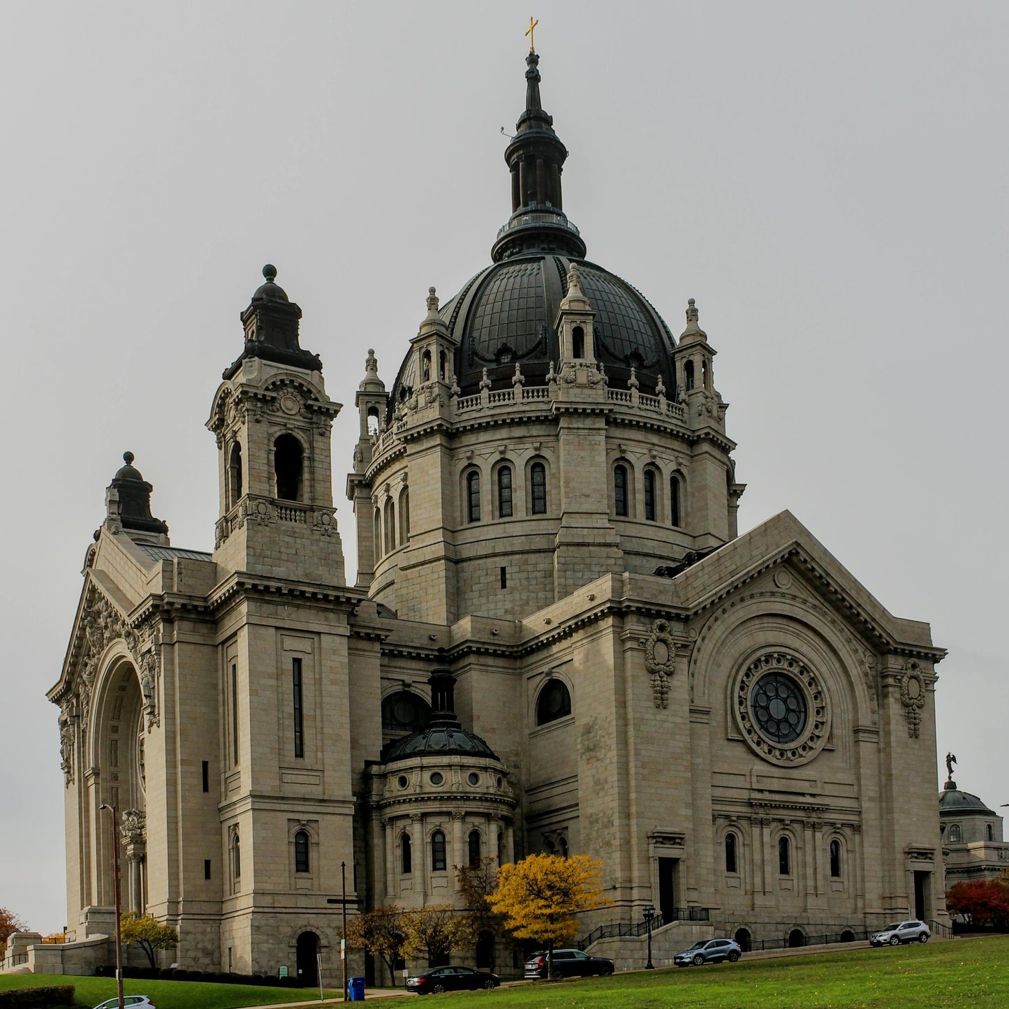 Saint Paul (tobacco + bay leaf)